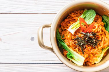 sebze ve kimchi Koreli anlık erişte