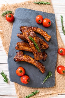 Izgara Barbekü kaburga domuz