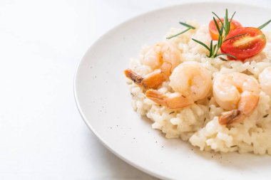 karides ile İtalyan risotto