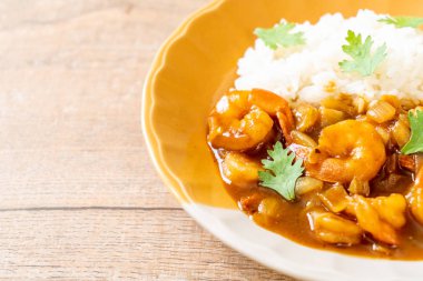 Pirinç Köri soslu karides