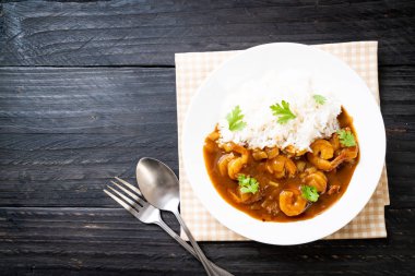 Pirinç Köri soslu karides