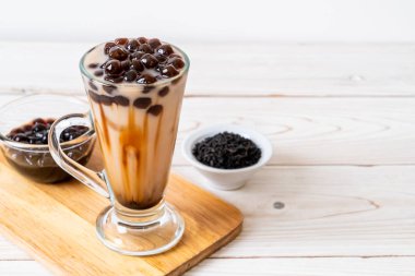 Kabarcıklı Tayvan sütü çayı