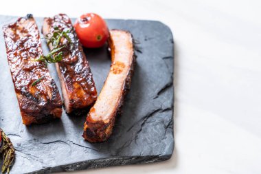 Izgara Barbekü kaburga domuz