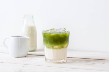 Buzlu matcha yeşil çay kahve
