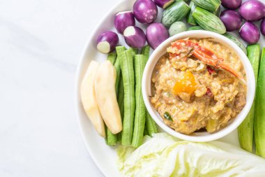 Chili Yapıştır kaynamaya yengeç veya Hindistan cevizi m ile yengeç ve soya sos ile