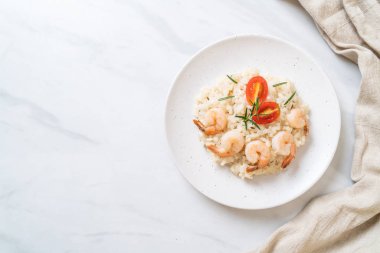 karides ile İtalyan risotto
