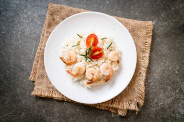 karides ile İtalyan risotto