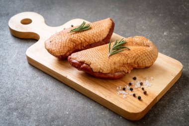 taze çiğ duck meme