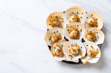 tereyağı ile ızgara tarak shell