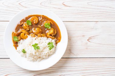 Pirinç Köri soslu karides