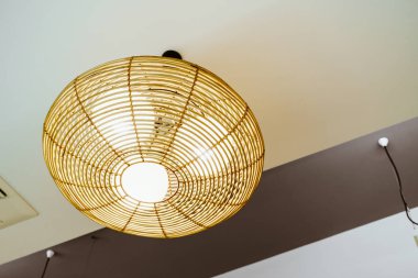 güzel asılı ışık lambası