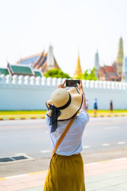 Mutlu Asyalı kadın seyahat Tayland