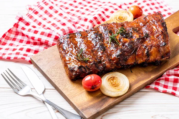 Barbacoa a la parrilla costillas cerdo — Foto de Stock