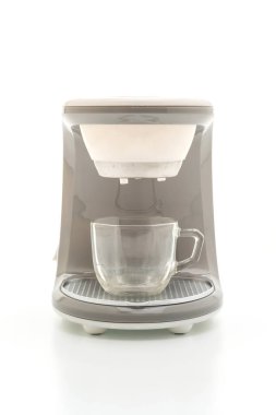 Beyaz arka plan üzerinde kahve makinesi