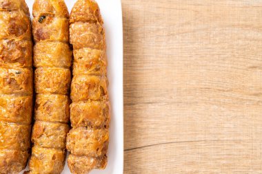 Derin kızarmış Yengeç rulo