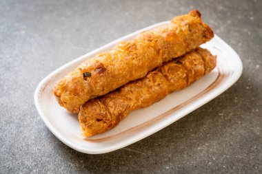 Derin kızarmış Yengeç rulo