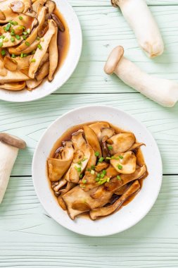 tavada kızartılmış Kral istiridye, istiridye soslu mantar