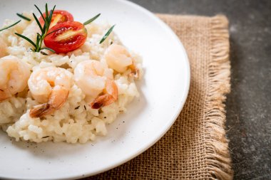 karides ile İtalyan risotto