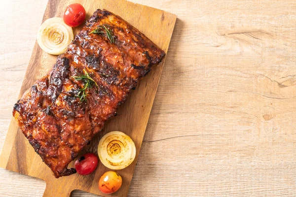 Izgara Barbekü kaburga domuz