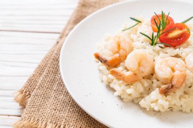 karides ile İtalyan risotto
