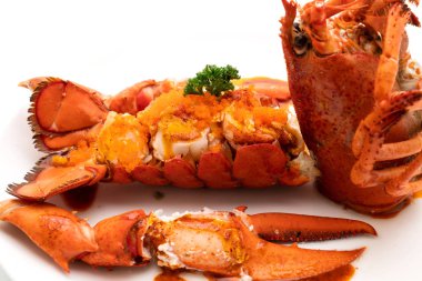 Istakoz kuyruğu biftek sosu ile