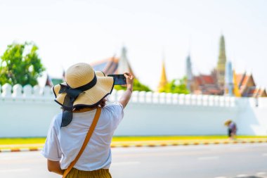 Mutlu Asyalı kadın seyahat Tayland