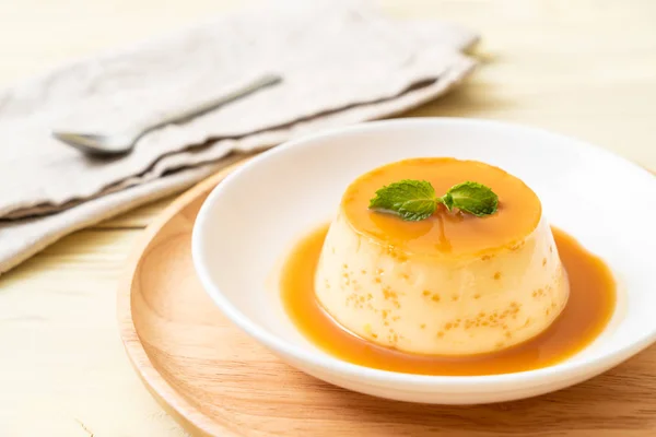 Budino crema caramello fatto in casa — Foto Stock