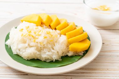 yapışkan pirinç ile mango