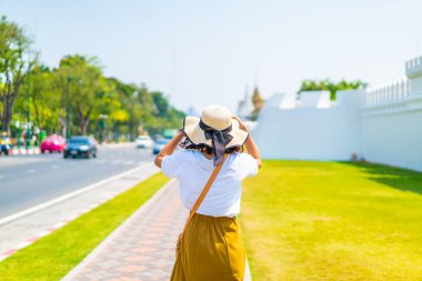 Mutlu Asyalı kadın seyahat Tayland