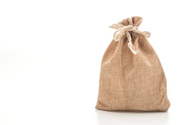 beyaz zemin üzerine çuval kumaş çanta