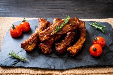 Izgara Barbekü kaburga domuz