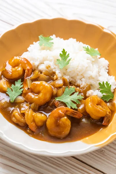 Camarones en salsa de curry sobre arroz —  Fotos de Stock