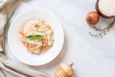 karides ile İtalyan risotto