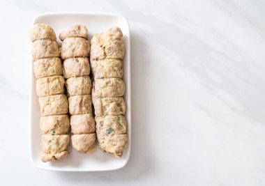 Buharda yengeç et rulo