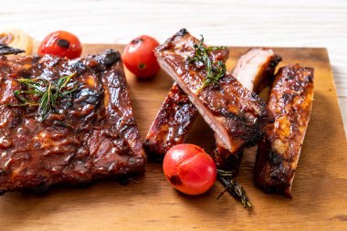 Izgara Barbekü kaburga domuz