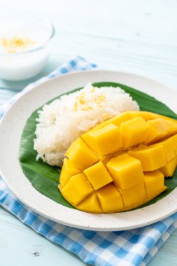 yapışkan pirinç ile mango