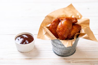 Barbekü tavuk kanadı