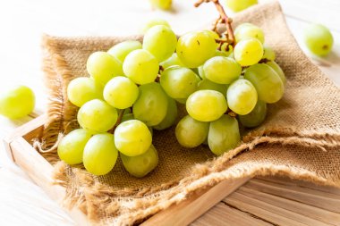 taze yeşil üzüm