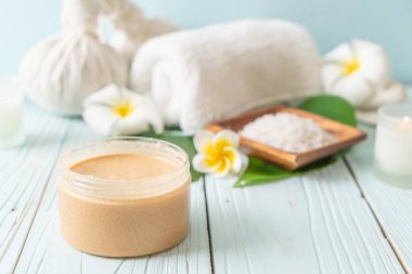 Spa uygulamaları üzerinde ahşap arka plan belirleme