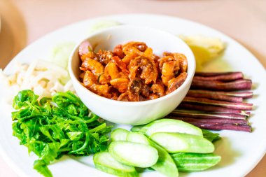 Taze Sebzeli Karides Biber Ezmesi