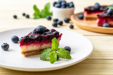 yaban mersini peynirli kek