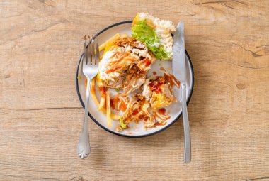 kızarmış tavuk burger