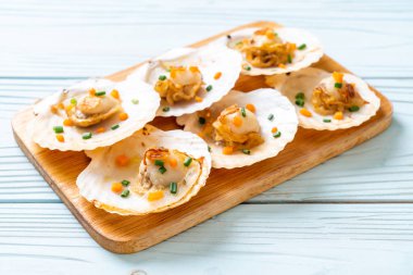 tereyağı ile ızgara tarak shell