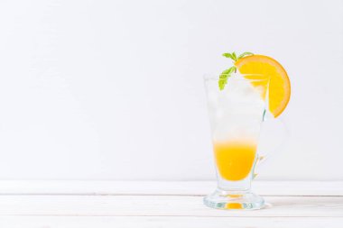 soda ile portakal suyu