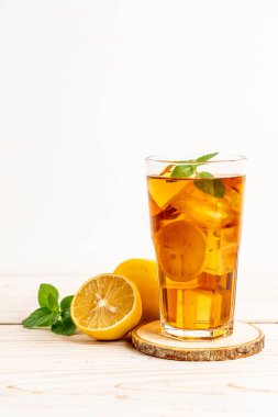 Buz limon çay bardak