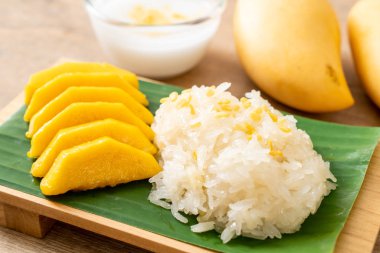 yapışkan pirinç ile mango