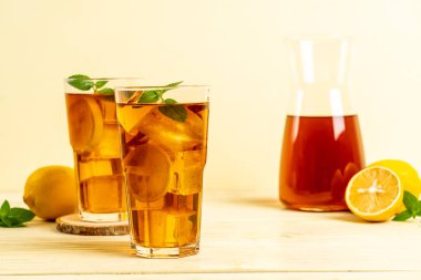 Buz limon çay bardak