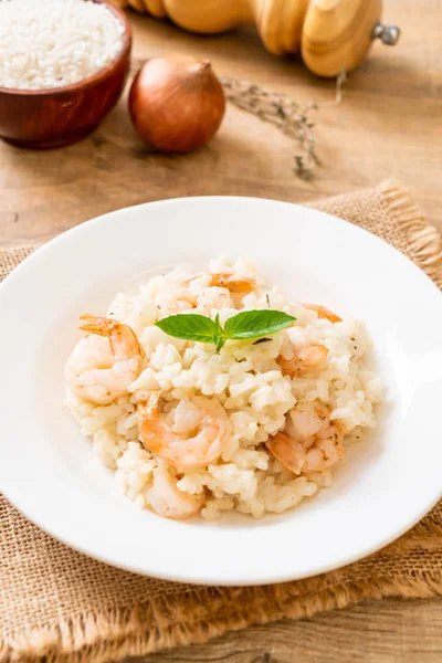 Risoto italiano com camarões — Fotografia de Stock