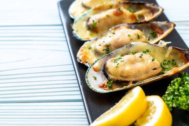 peynir pişmiş midye  