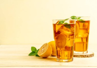 Buz limon çay bardak